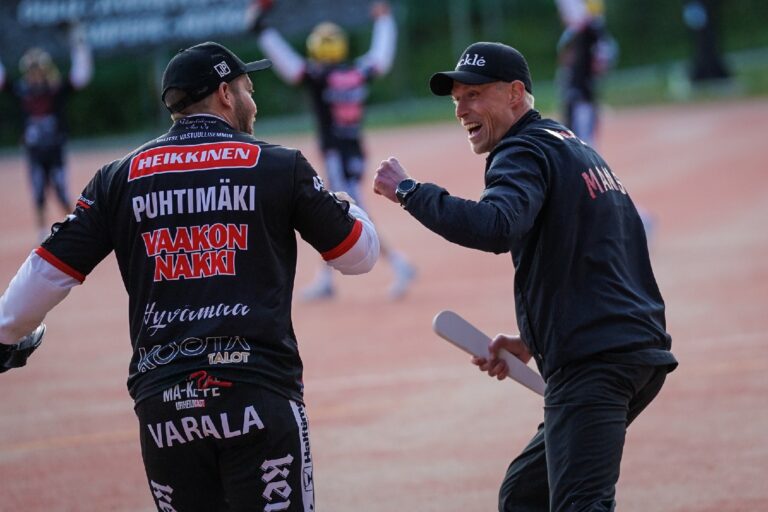Kuva: Antti Haapasalo / Komulainen on saanut joukkonsa huimaan tuloskuntoon.